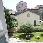 The Family Haven A Roomy And Cosy Suite Just 200 Mt From Lake Como With Free Parking Garage! Ideal For Families And Perfect For Lake Como Trekking * Lecco