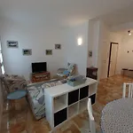 Lägenhet The Family Haven A Roomy And Cosy Suite Just 200 Mt From Lake Como With Free Parking Garage! Ideal For Families And Perfect For Lake Como Trekking Lecco
