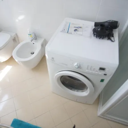 The Family Haven, Large A Few Steps From The Lake, With Garage! *