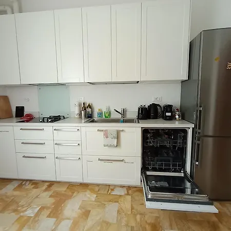 Lägenhet The Family Haven A Roomy And Cosy Suite Just 200 Mt From Lake Como With Free Parking Garage! Ideal For Families And Perfect For Lake Como Trekking *