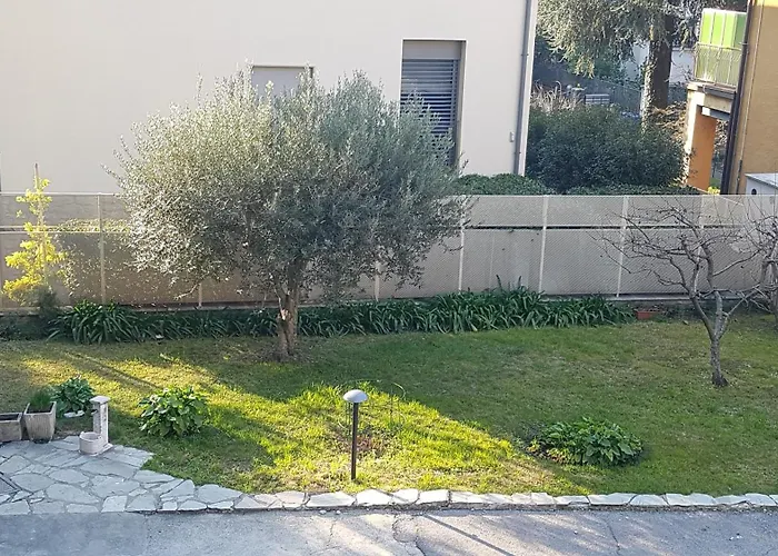 The Family Haven, Large A Few Steps From The Lake, With Garage! Apartment *