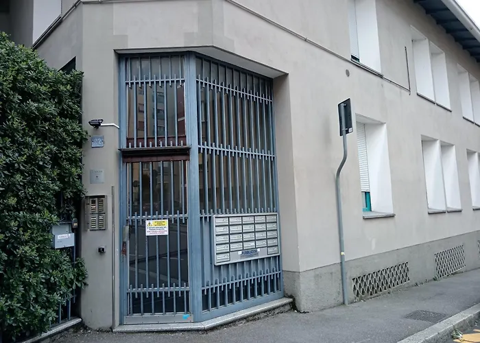 Lejlighed The Family Haven, Large A Few Steps From The Lake, With Garage! Lecco