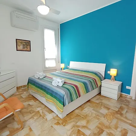 Appartement The Family Haven, Large A Few Steps From The Lake, With Garage!