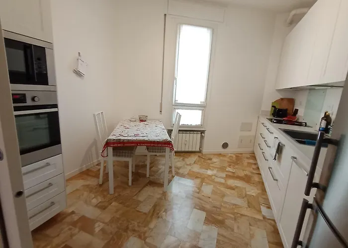 The Family Haven, Large A Few Steps From The Lake, With Garage! Appartement *
