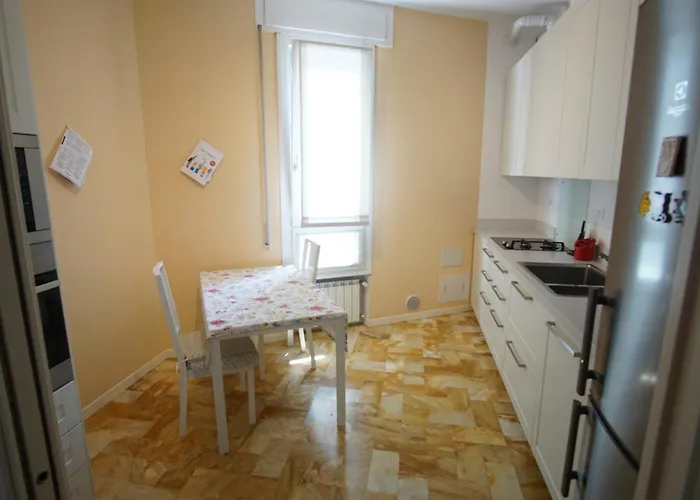 Appartement The Family Haven, Large A Few Steps From The Lake, With Garage!