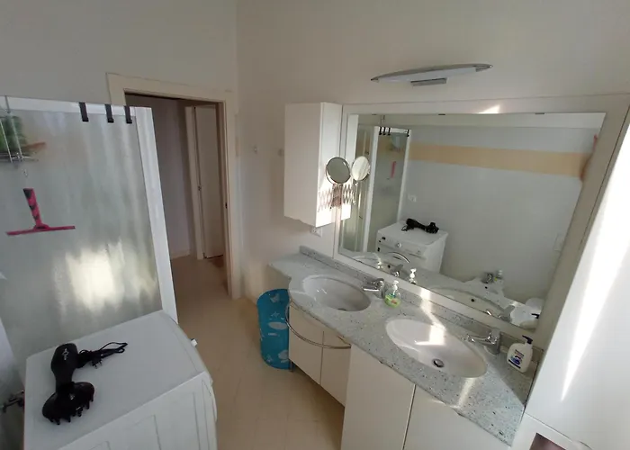 The Family Haven, Large A Few Steps From The Lake, With Garage! * Lecco